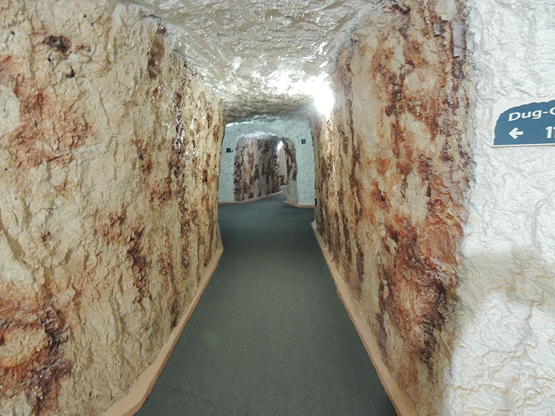 Underground Motel 2016 - Corridors